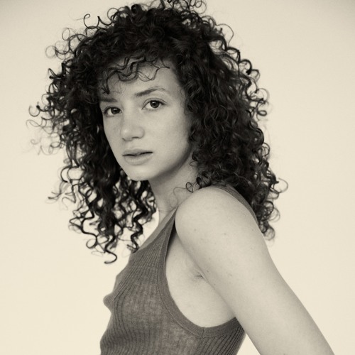 Bella de Leon