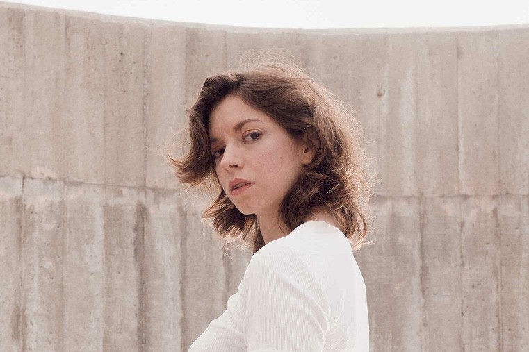 Amelia Holt
